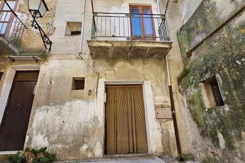 Landsbyhus i Collesano, Palermo, Collesano - € 28.000 | Ref: 10537 - foto 1